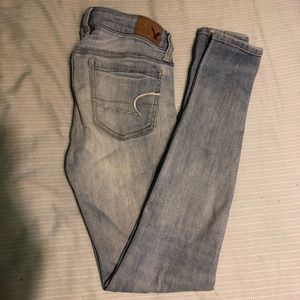 Light coloured America Eagle skinny jeans